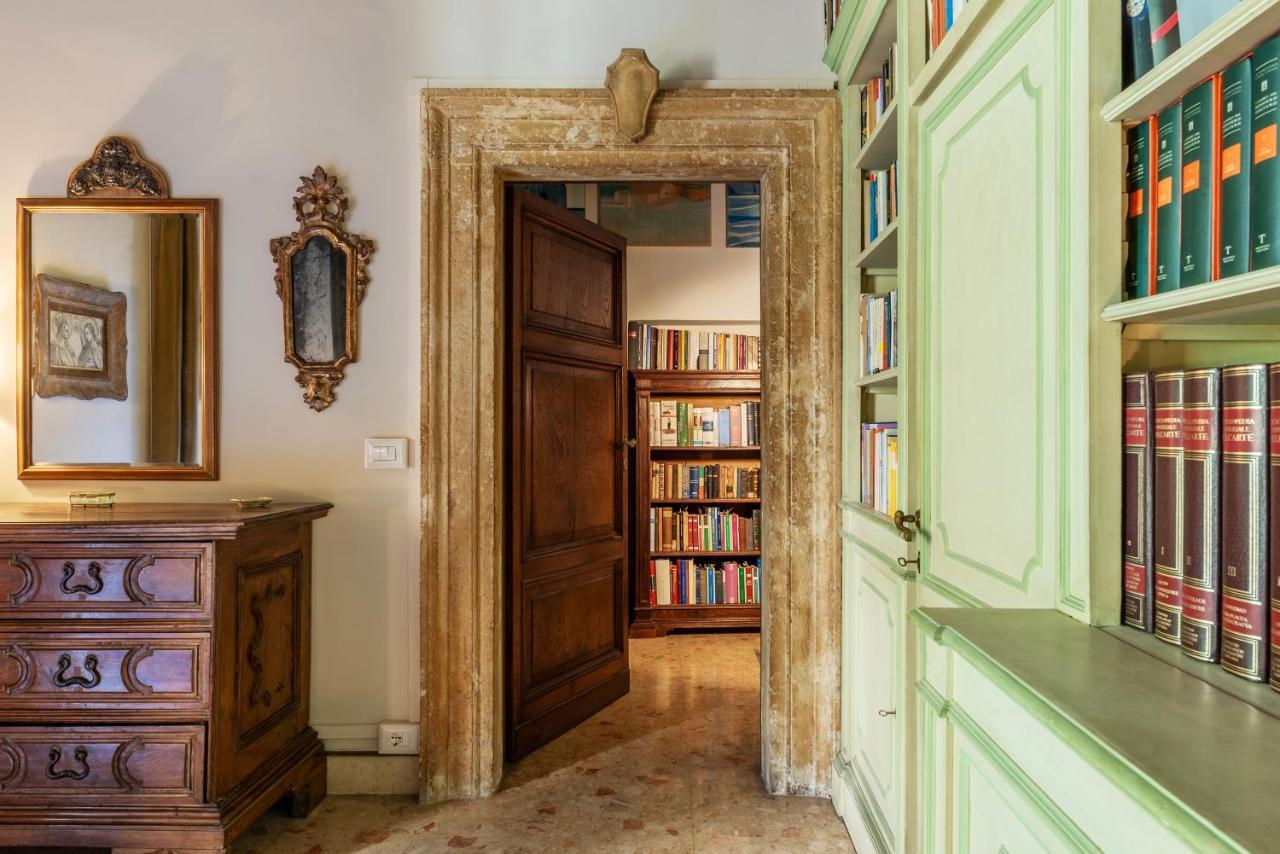 Pantheon Apartment - L'Angolo Nascosto Dei Quadri Ρώμη Εξωτερικό φωτογραφία